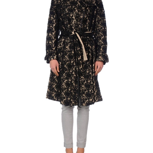 Blumarine overcoat, size 6 - Picture 3 of 5